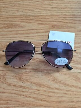 Liz Claiborne Gold Frame Sunglasses with Brown Lenses